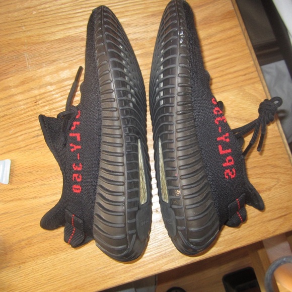 YEEZY BOOST 350 V2 “BRED” - Picture 3 of 8